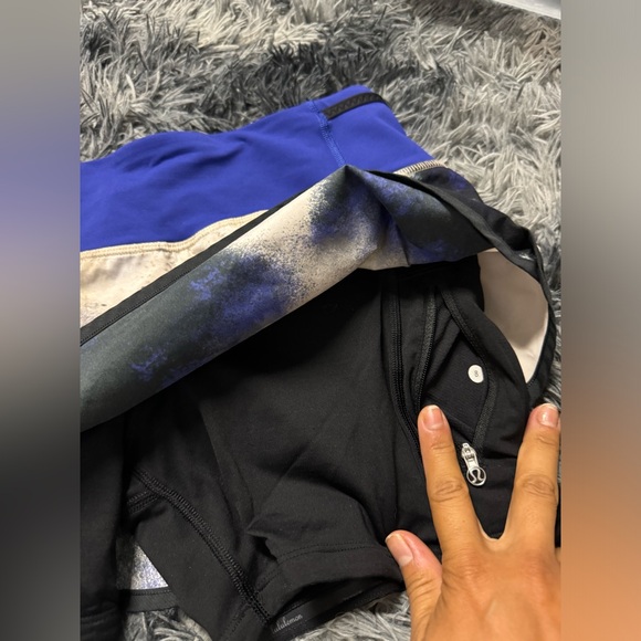 2 lululemon skirts size 8 - Picture 3 of 8